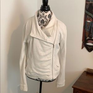 Versatile jacket by Sound & Matter